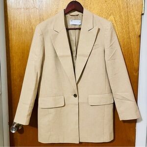 New Tan blazer with two front pockets